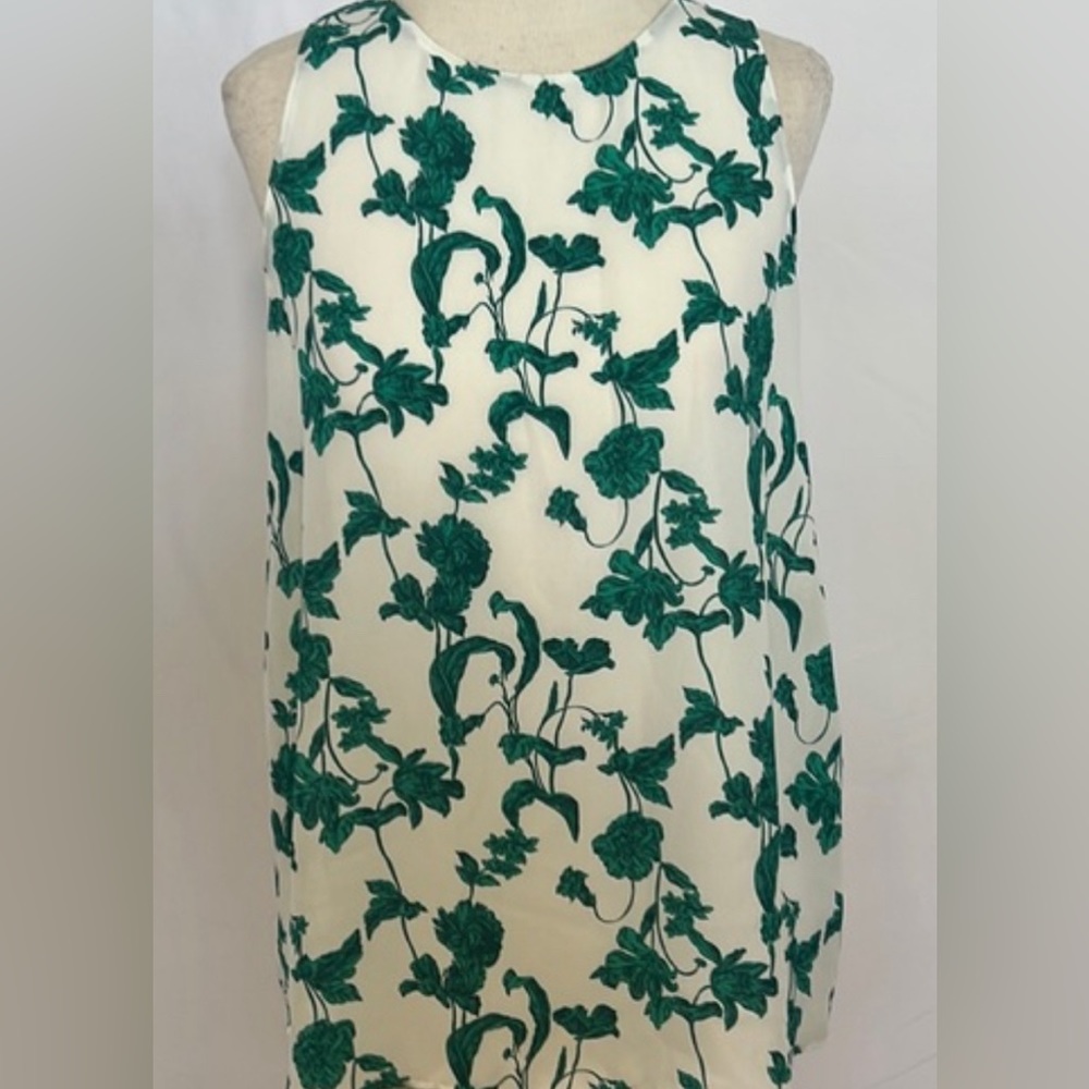 Chelsea28 Sleeveless White & Green Floral Blouse. Size XXL